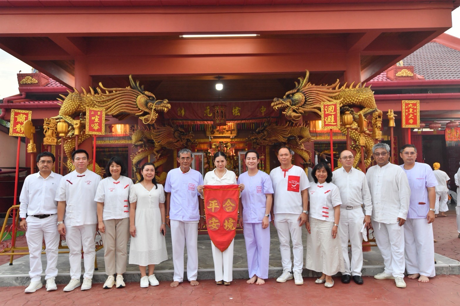 ผู้ว่าการ ททท. ร่วมสืบสานศรัทธา 186 ปี ศาลเจ้ากระโสมเต้าโบ้เก้ง เป็นประธานพิธียกเสาโกเต้ง เปิดประเพณีถือศีลกินผักพังงา